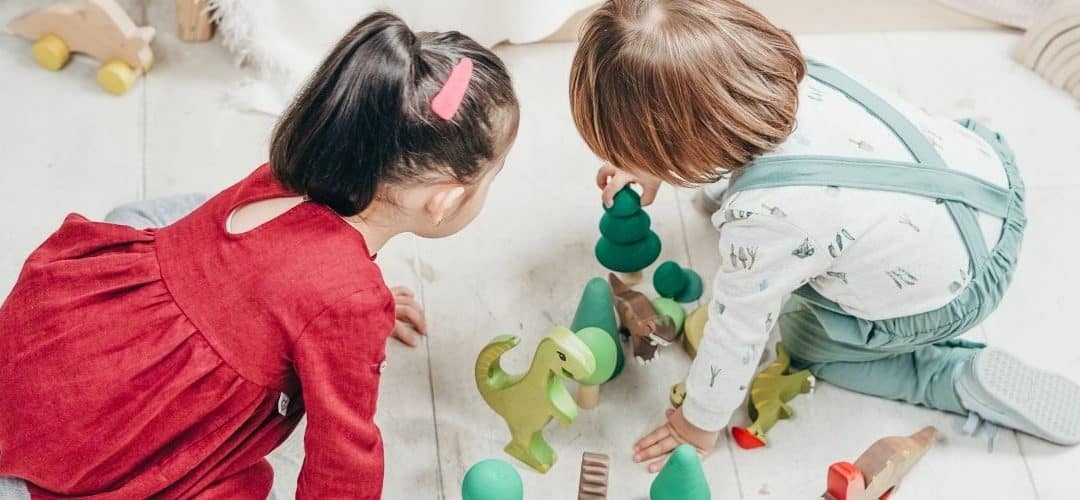 Childcare at home: how to keep children occupied in a playful way?