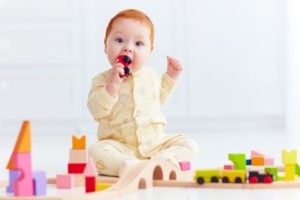 Domestic accidents: a baby swallows a small toy