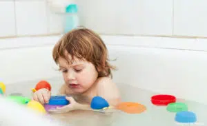 Domestic accidents: a child in the bath