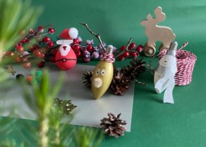 christmas activities: decorated light bulbs