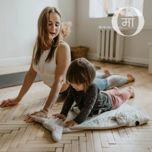 Puteaux : atelier yoga une maman avec sa fille